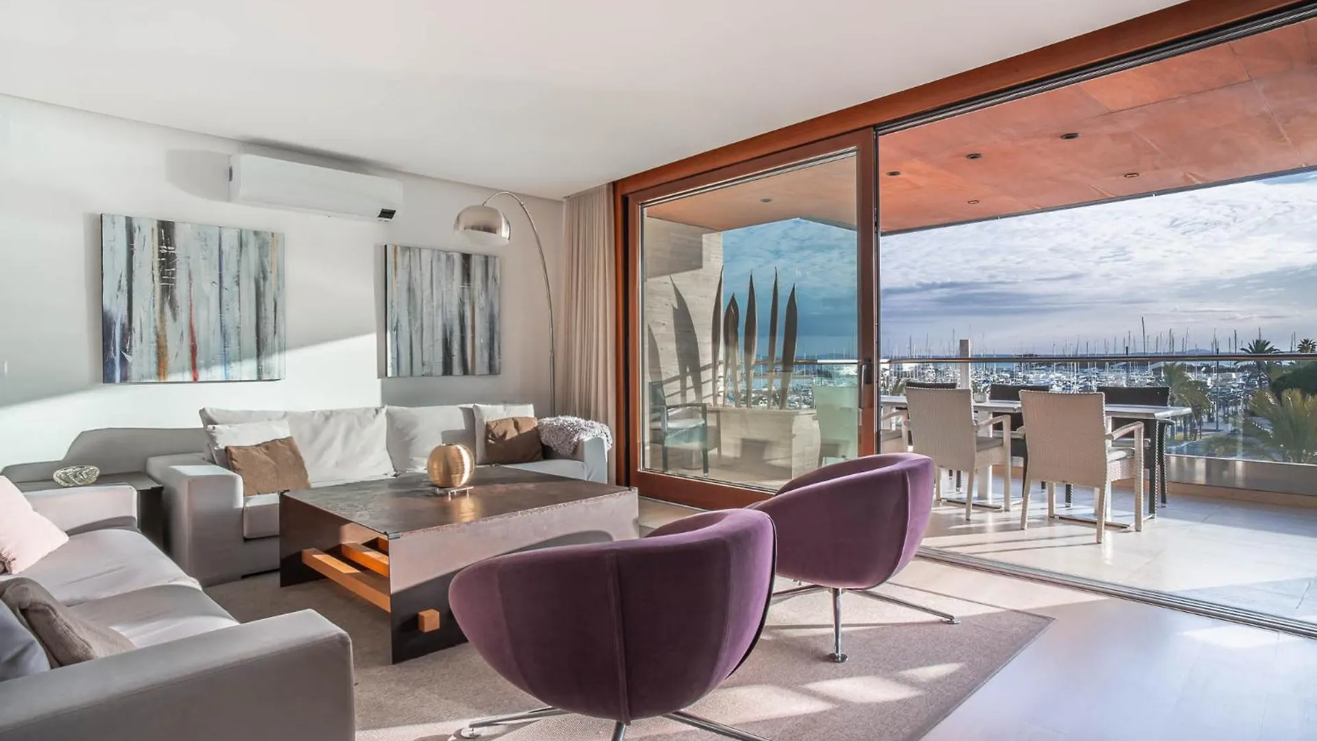 Luxury Sea View Apartment In Puerto De Alcudia  Alcudia (Mallorca)