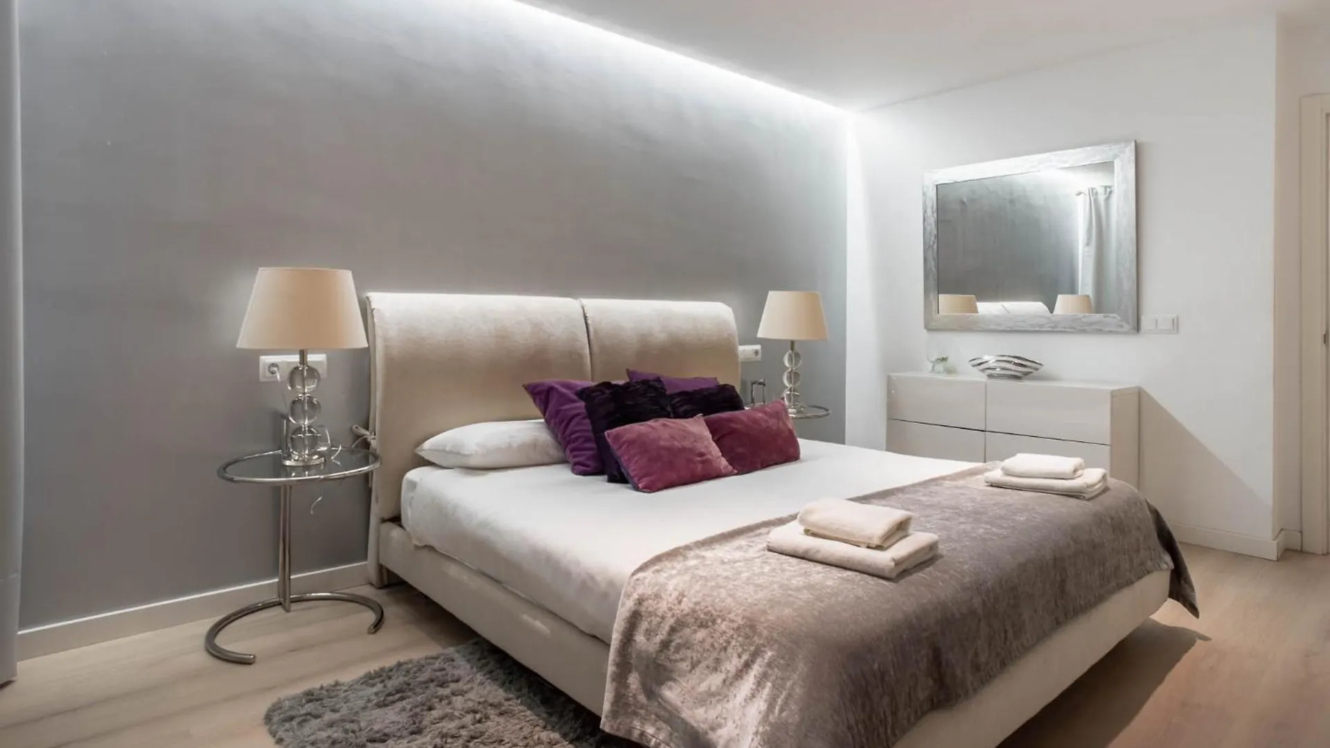 Luxury Sea View Apartment In Puerto De Alcudia Spain