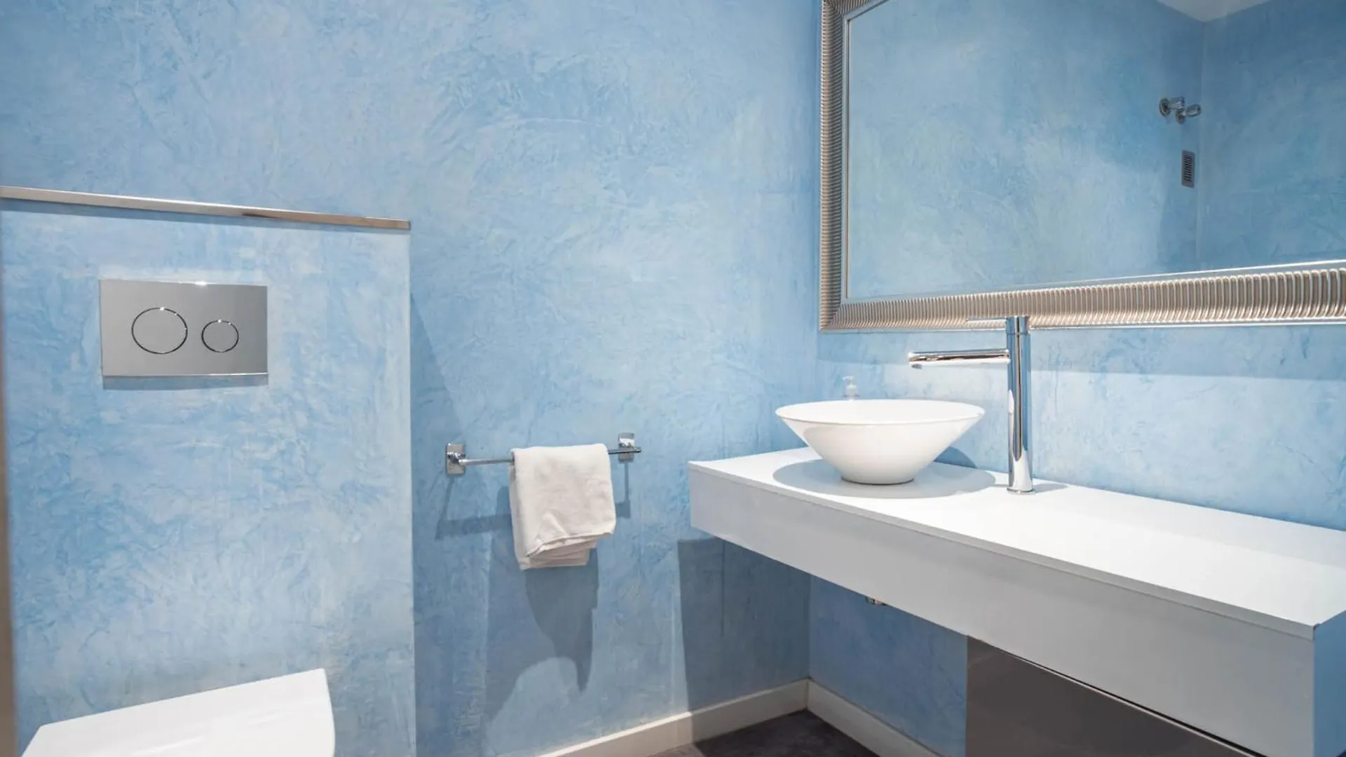 Luxury Sea View Apartment In Puerto De Alcudia