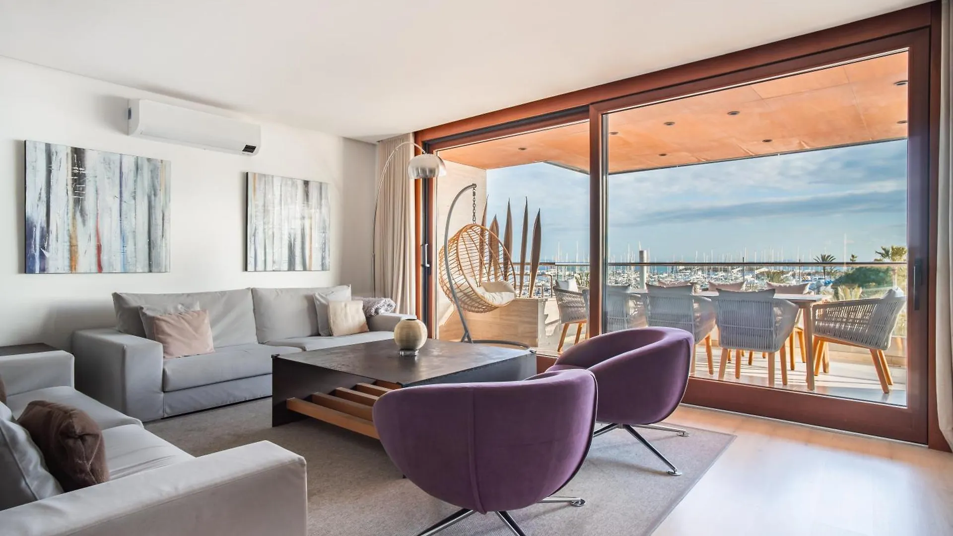 Luxury Sea View Apartment In Puerto De Alcudia location